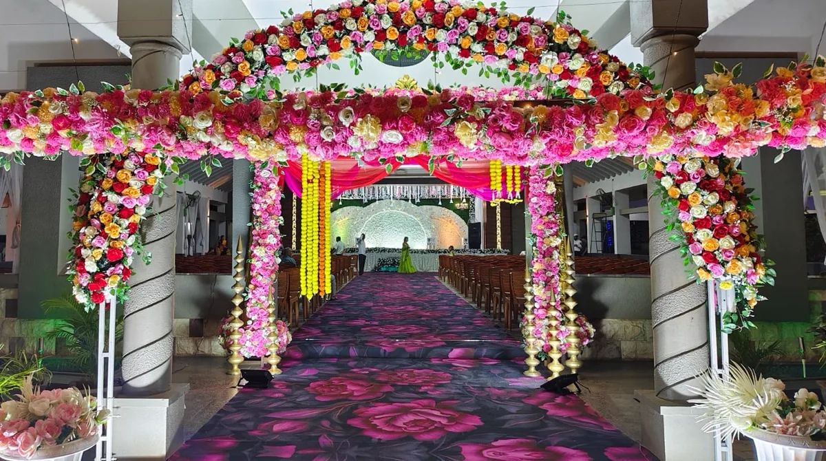Entrance Décor